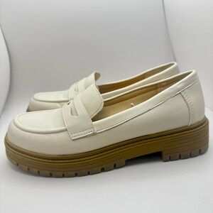 Seychelles Women’s Ivory Chunky Sole Slip On Loafers Size 6